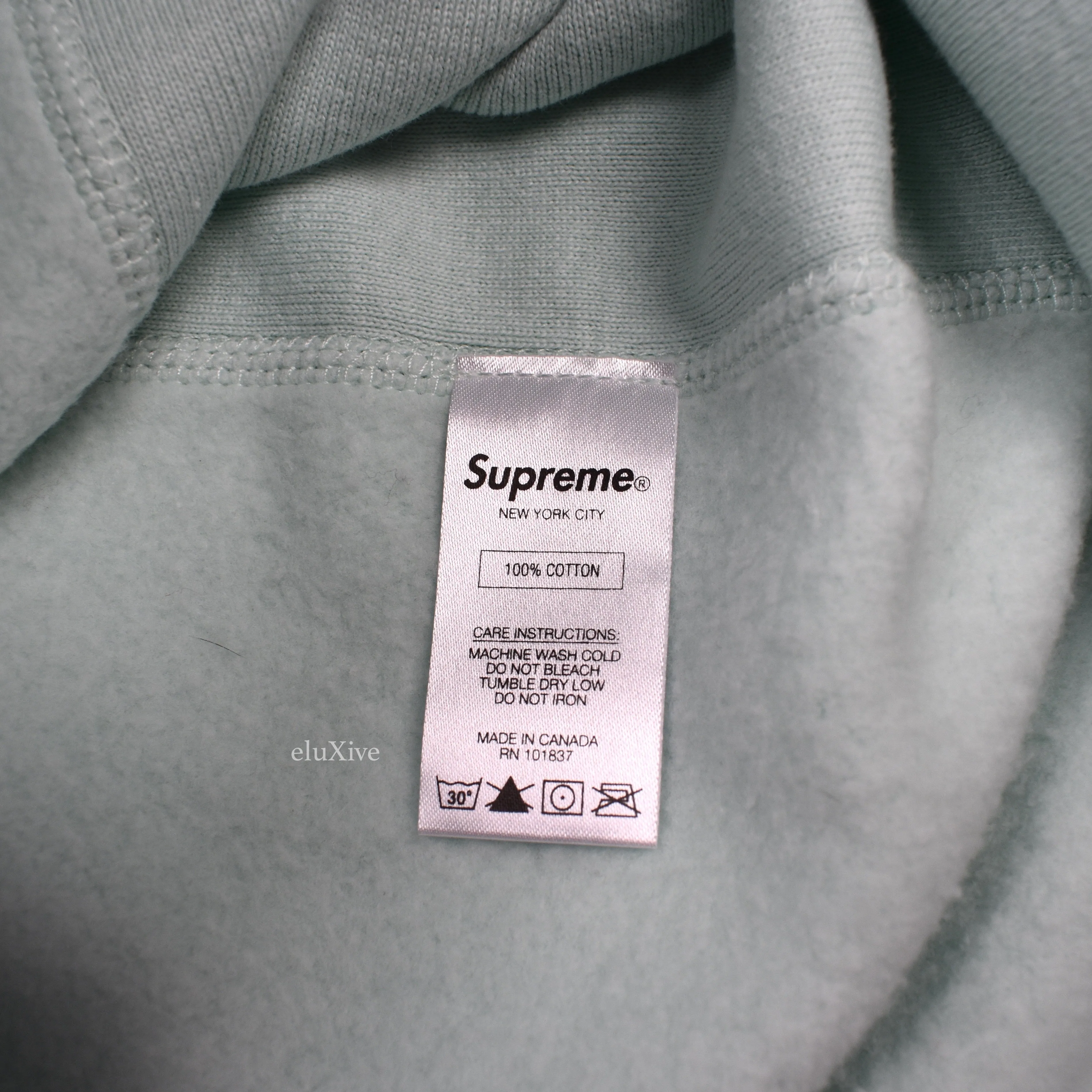 Supreme - Ice Blue Centerpiece Logo Hoodie